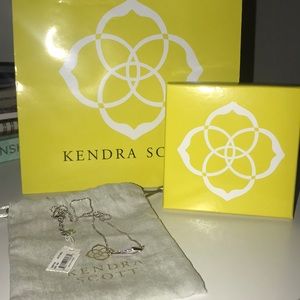Kendra Scott necklace